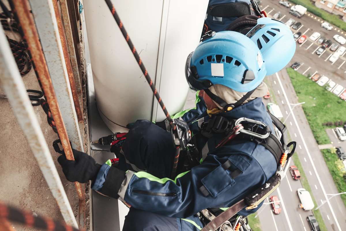 Dış Cephe Bakım Onarım ve Montaj